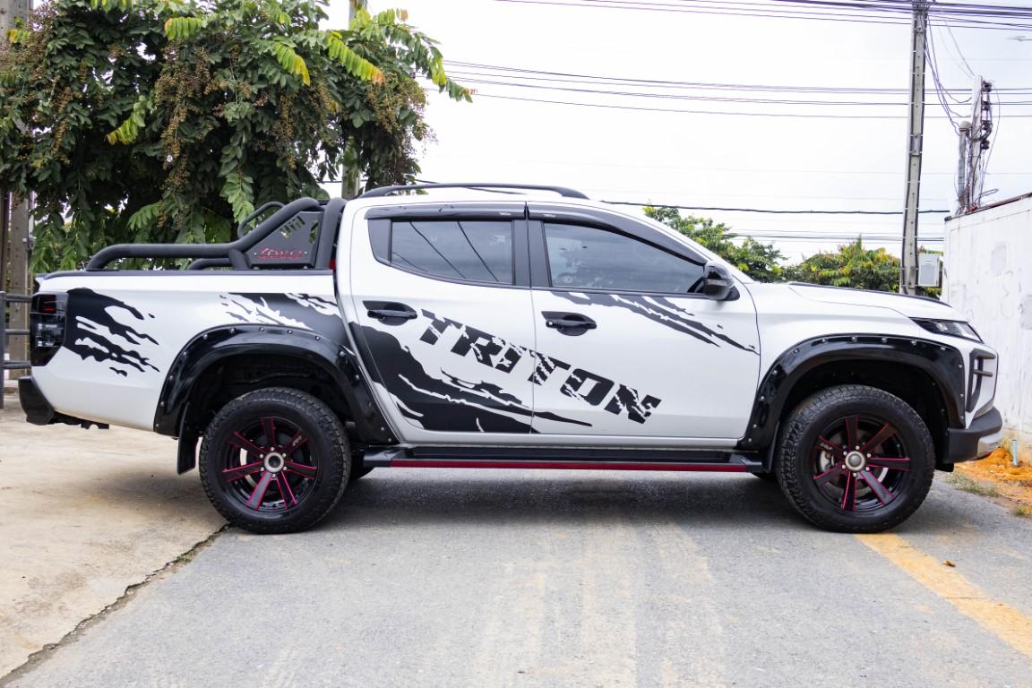 Mitsubishi Triton Doublecab 2.4 S Limited Plus M/T 2023 *RK2033*